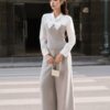 Quần ống suông thêu cạp quần